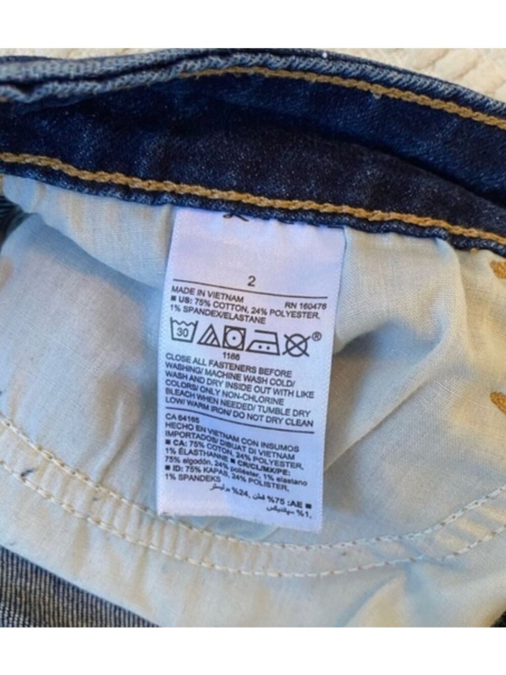 Bundle of 2 Pairs of Old Navy Denim Shorts Size 2 - Picture 14 of 15